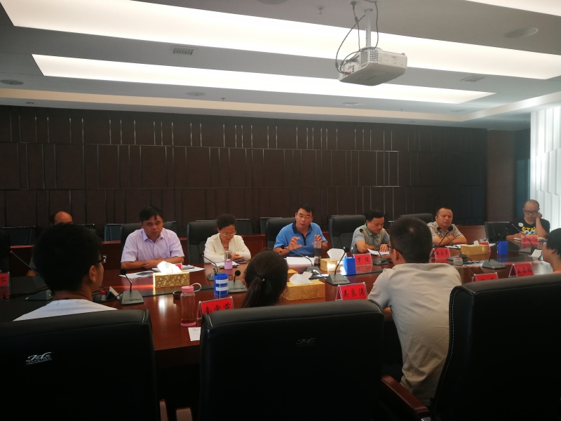 管理系4名新教师积极参加“新入职教师座谈会”
